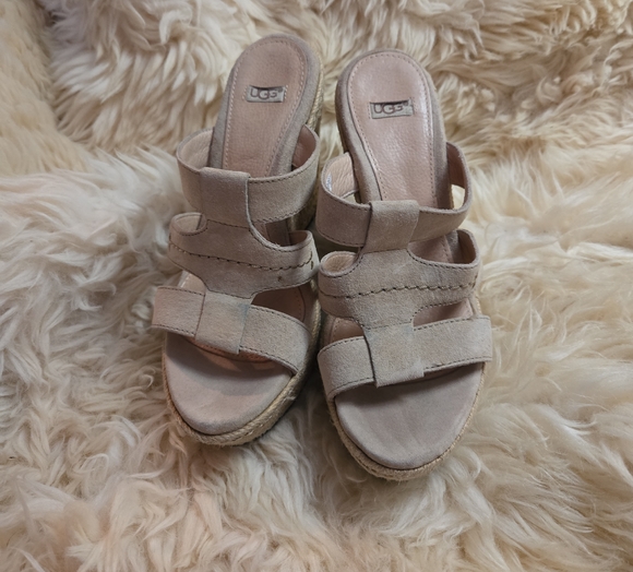UGG Women's Cream Sandals